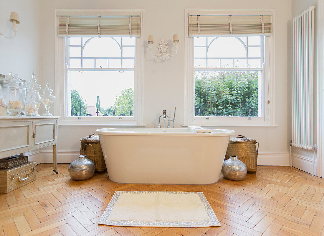 Home showcase interior bathtub and parquet floor