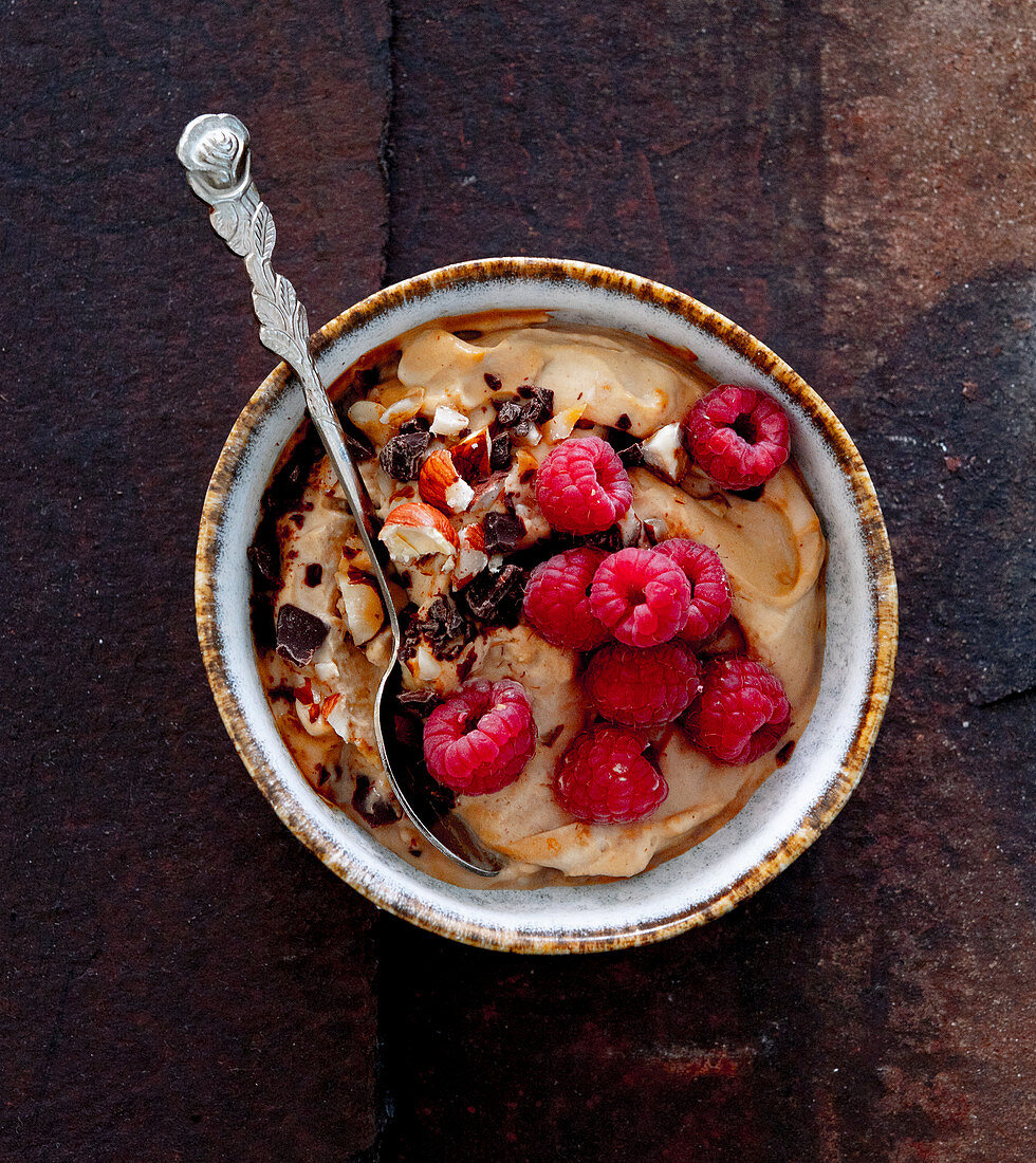 Espresso cream with raspberries