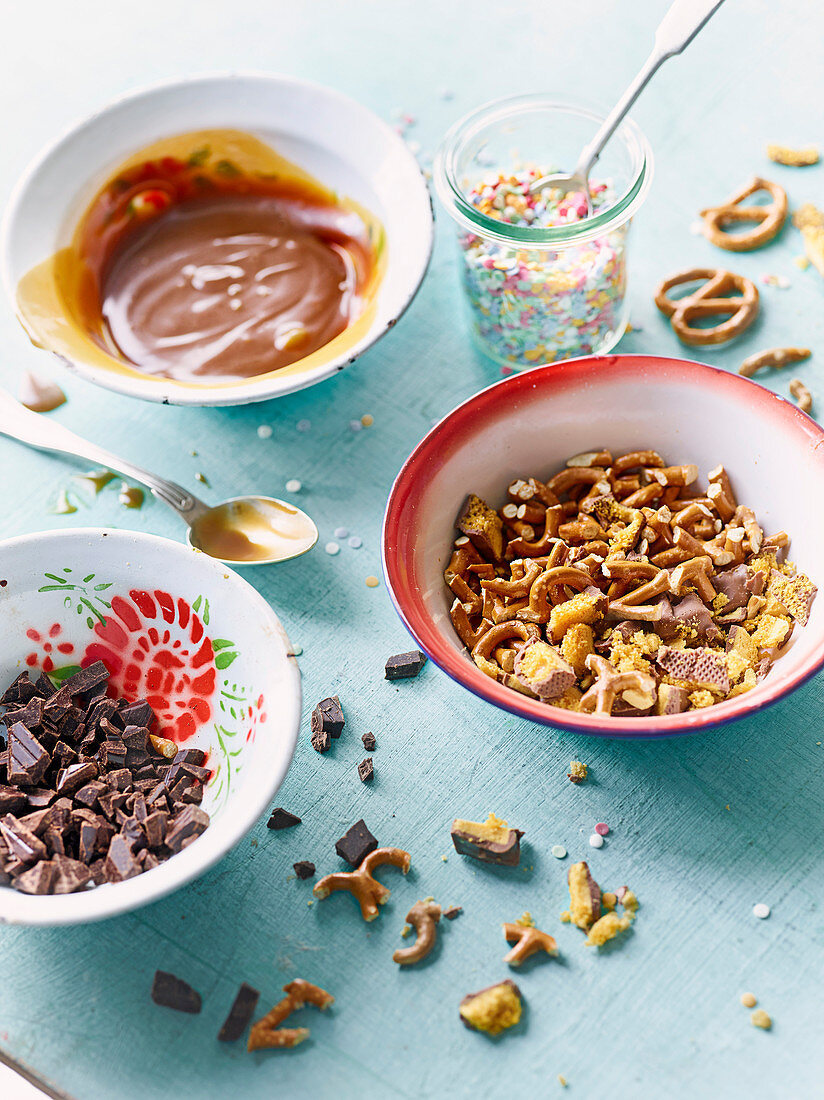 Sweet topping ideas - caramel, crushed sweets and chocolate