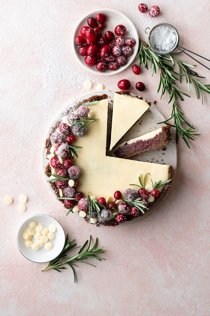 Cranberry-Gingerbread-Kuchen mit weißer Schokolade