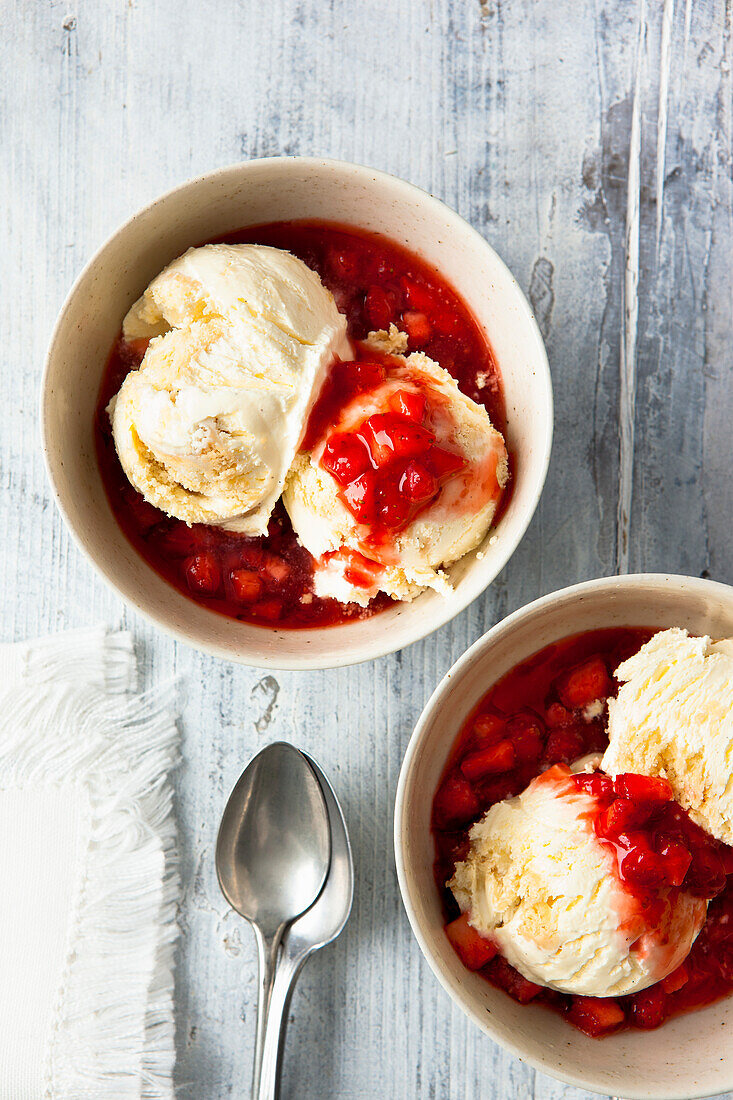 Strawberry jam compote with simple shortbread biscuit ice cream