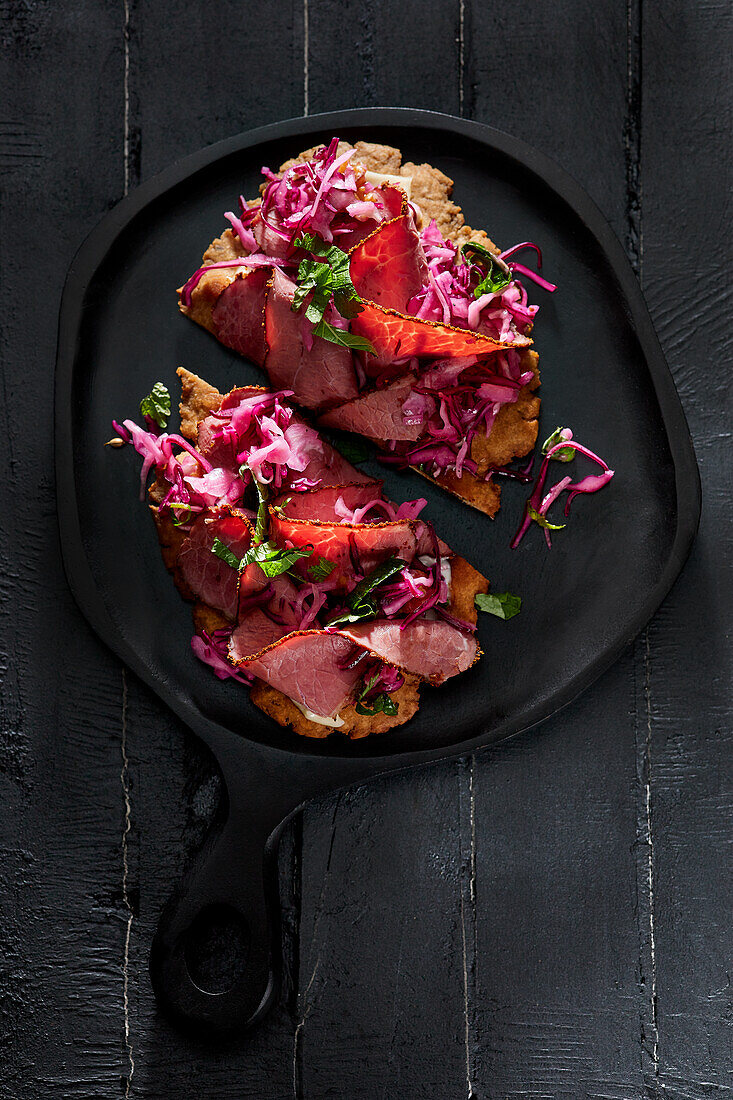 Rye bread with coleslaw and pastrami