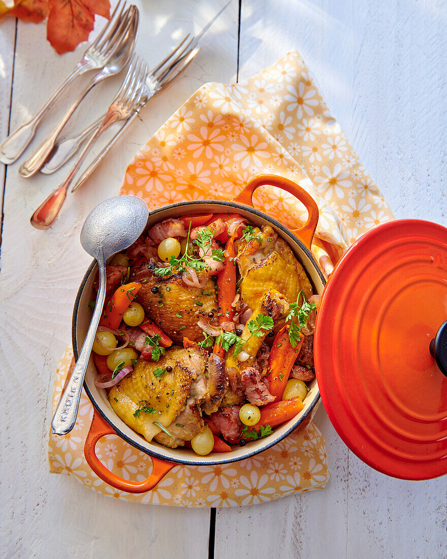 Chicken stew with grapes and carrots