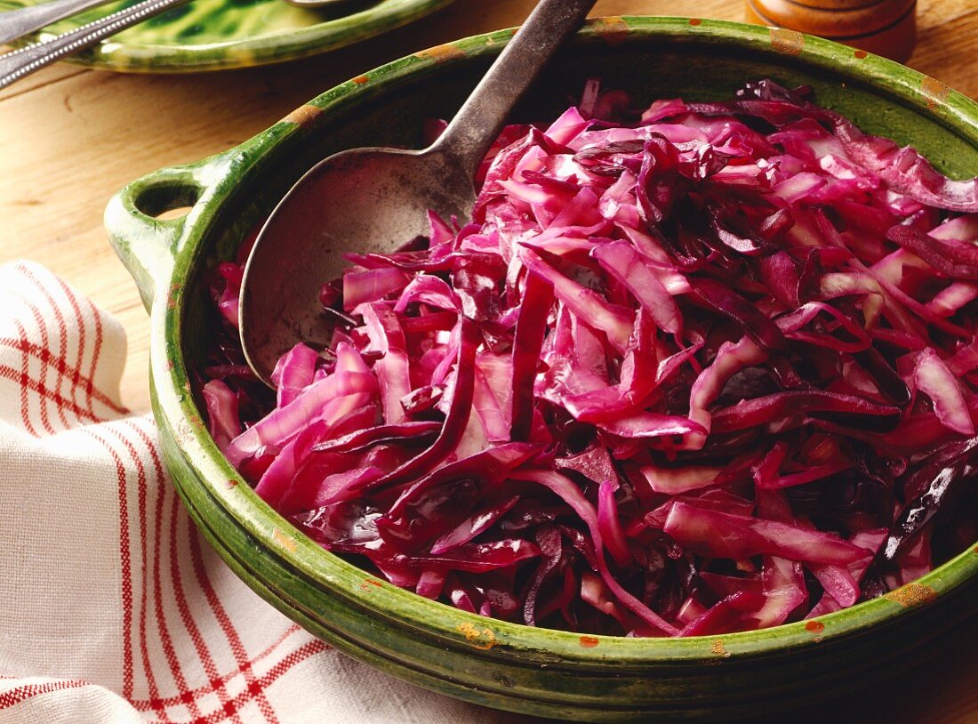 Red Cabbage Salad