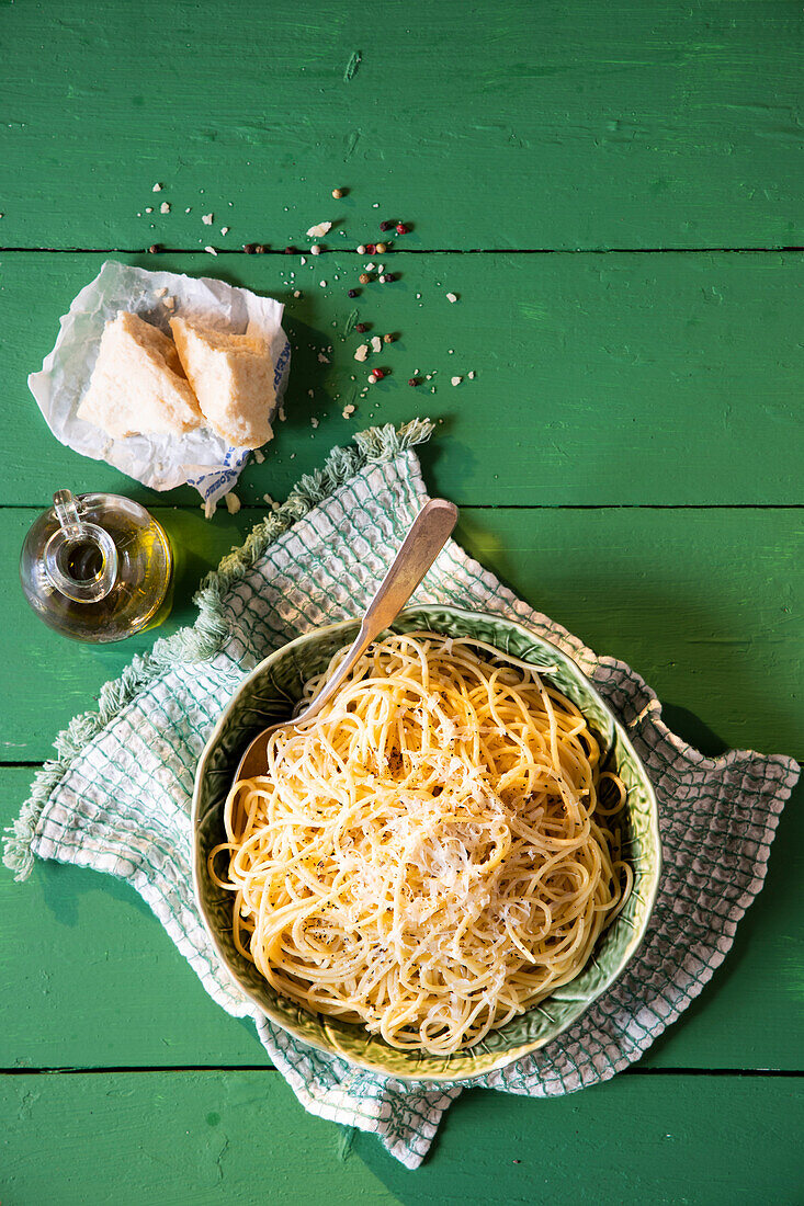 Pasta with black pepper