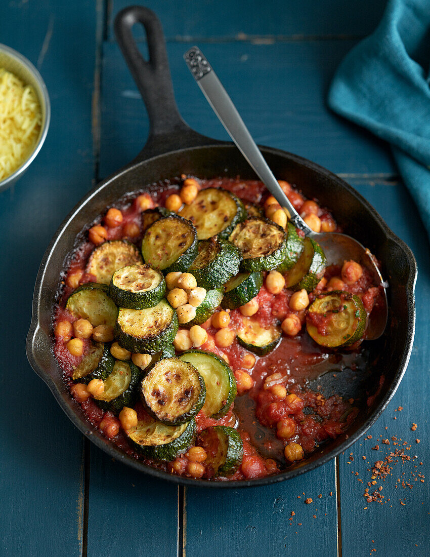 Markat Shagar - Eastern zucchini with chickpeas