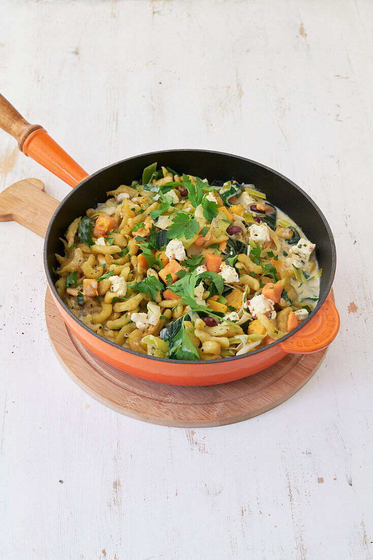 Spätzle-Pfanne 'Gärtnerin' mit Kürbis und Süßkartoffeln