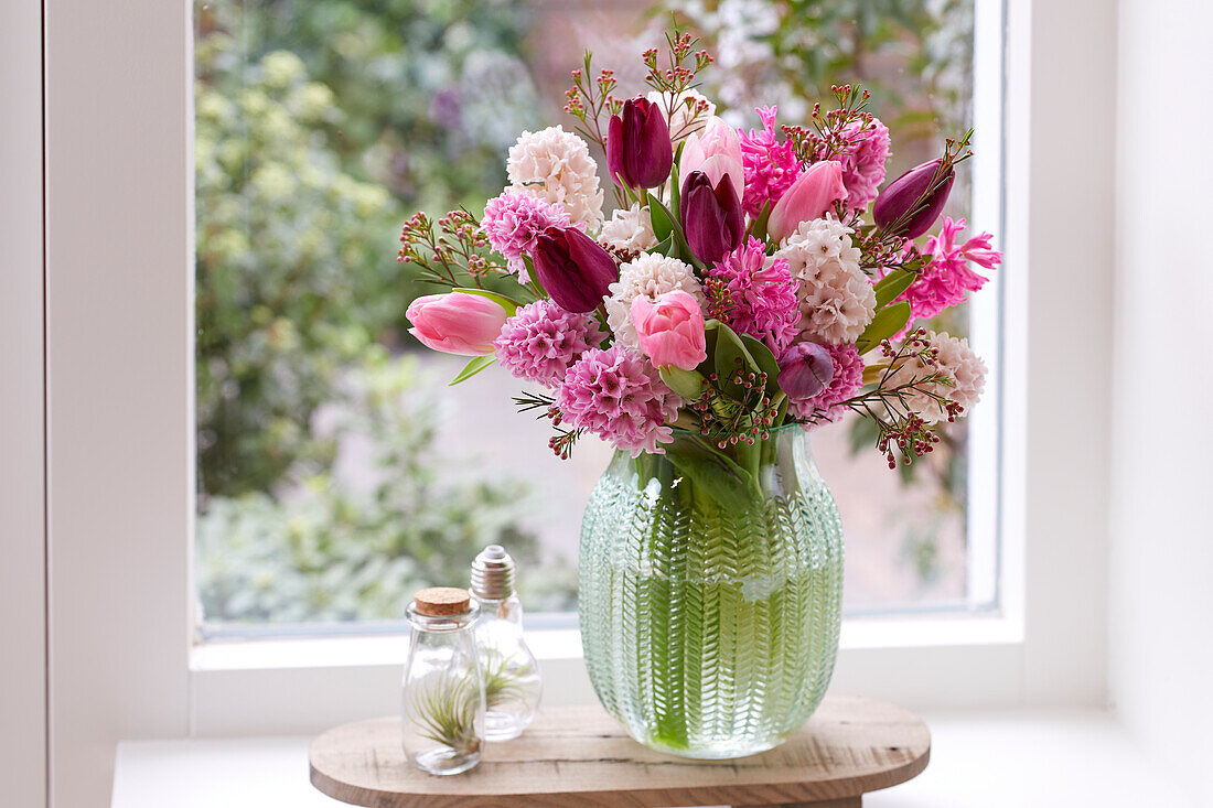 Mixed spring bouquet