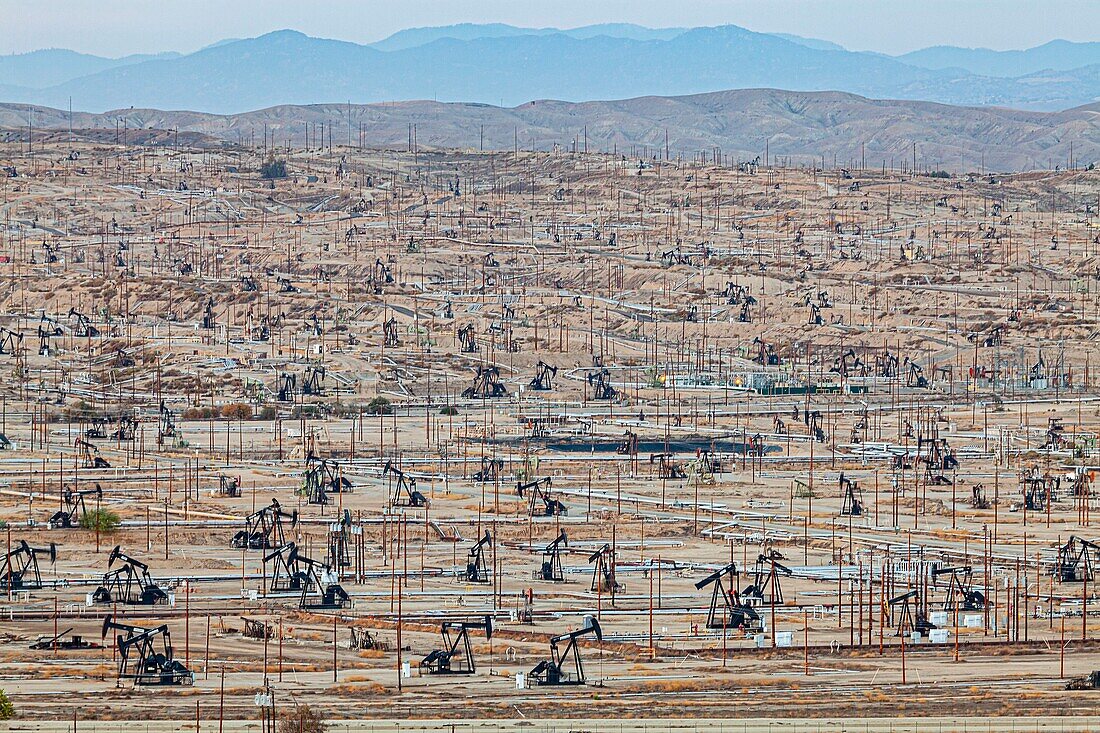 Kern River Oil Field, California, USA