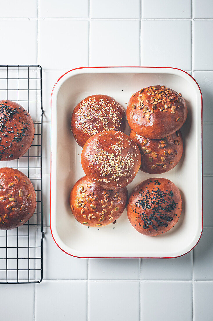 Burger buns with seeds