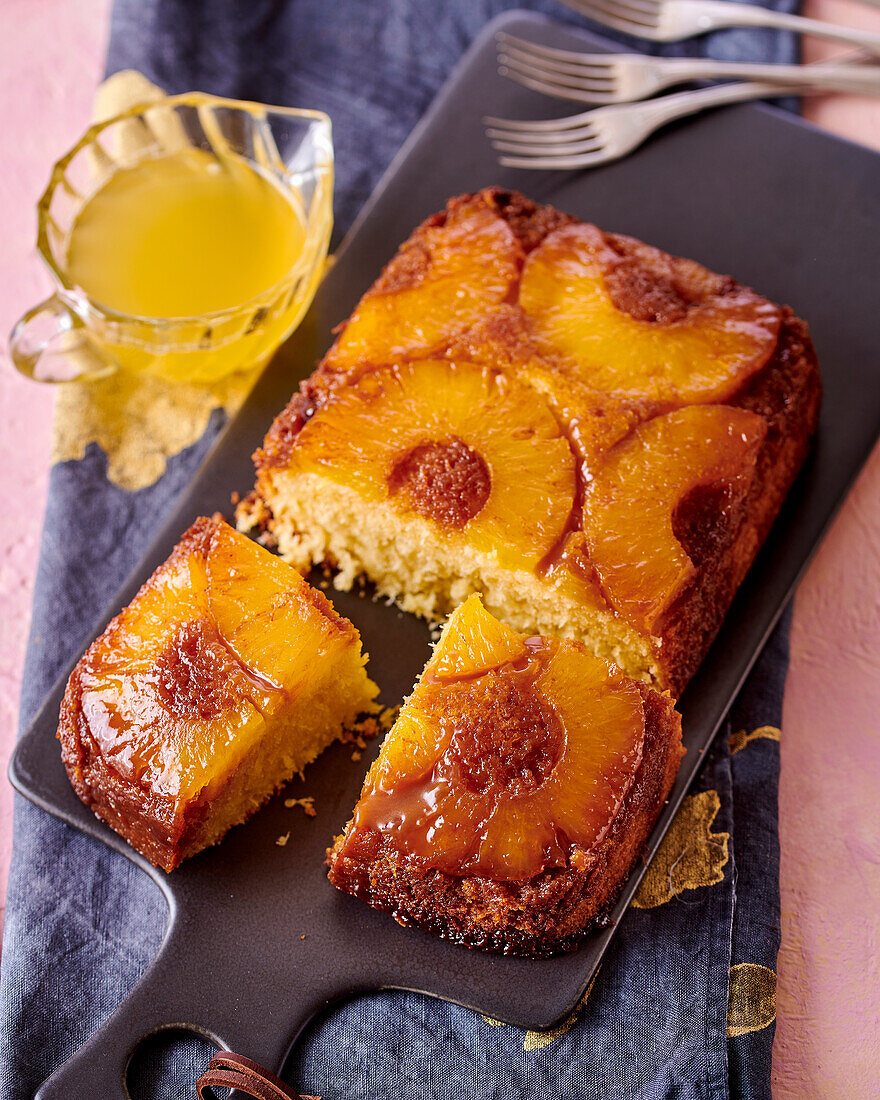 Pineapple upside down cake