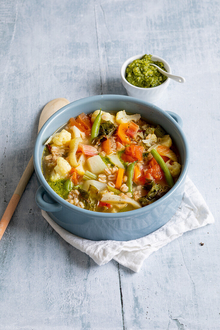 Vegetable spelt stew with pistou