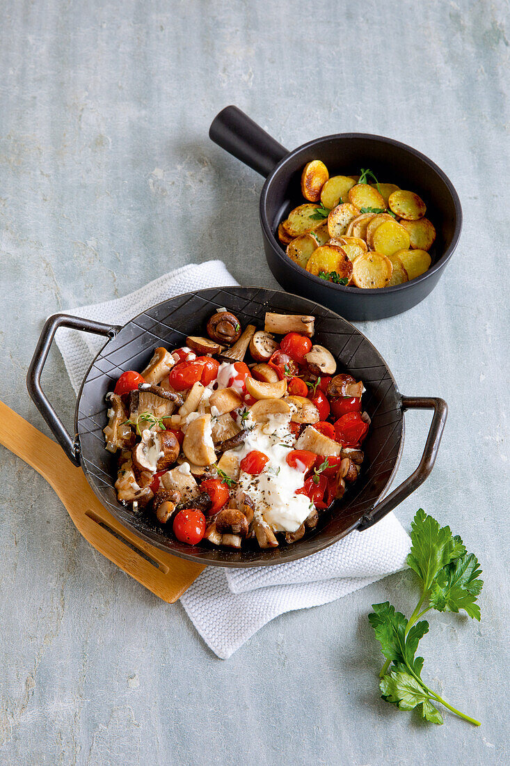 Mushroom ragu with Jerusalem artichokes