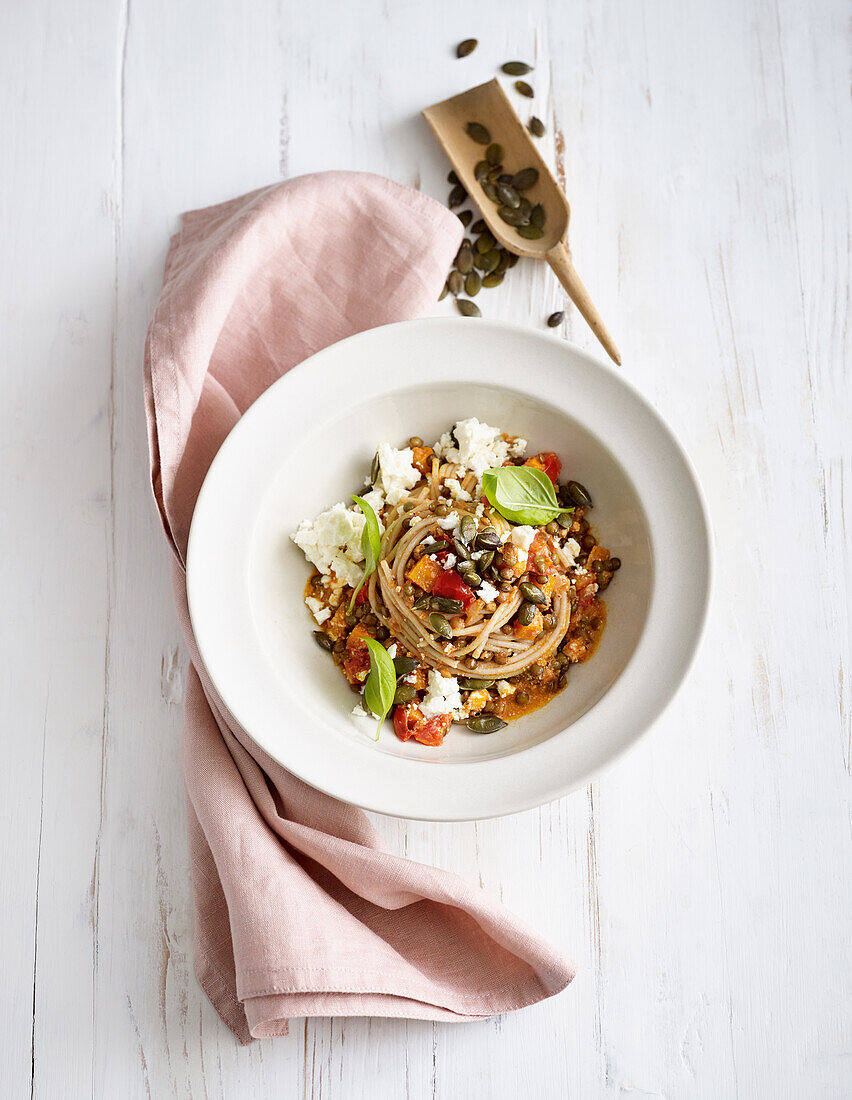 Spaghetti with lentils and feta