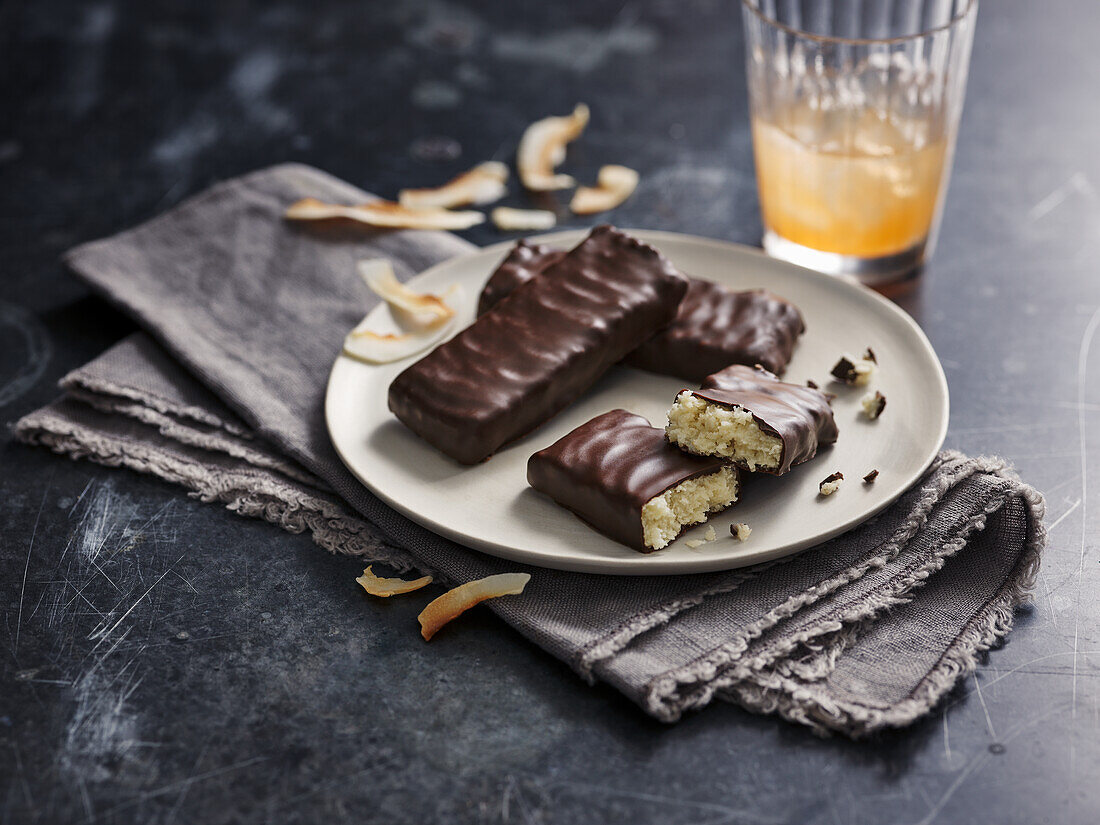 Dark chocolate coconut bar