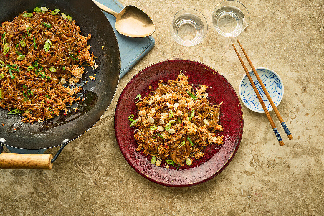 Mayi Shang Shu with ground pork and crab meat (Ants climbing a tree - China)