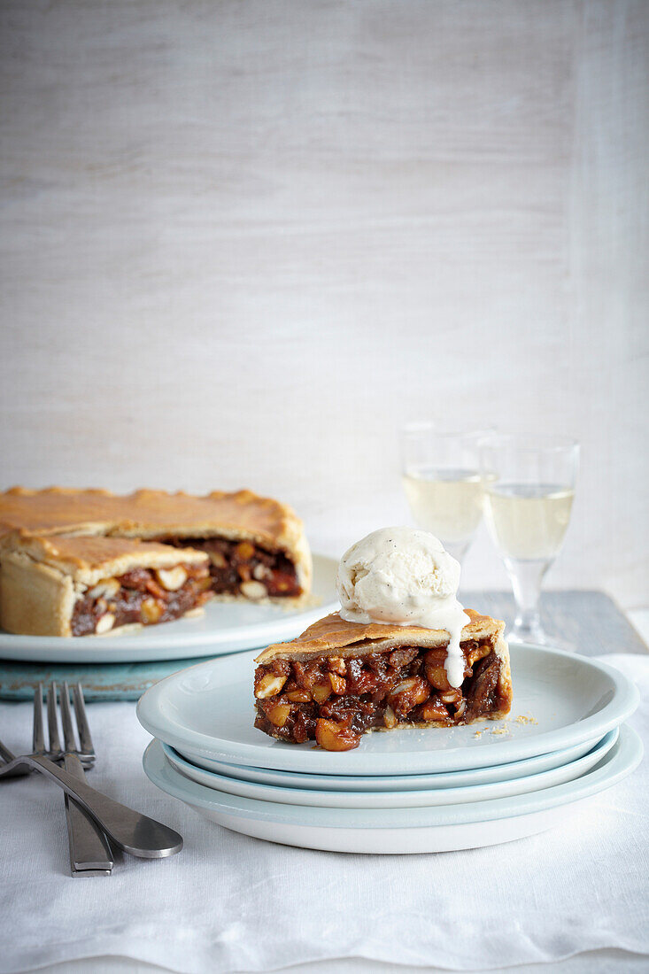 Caramel nut pie