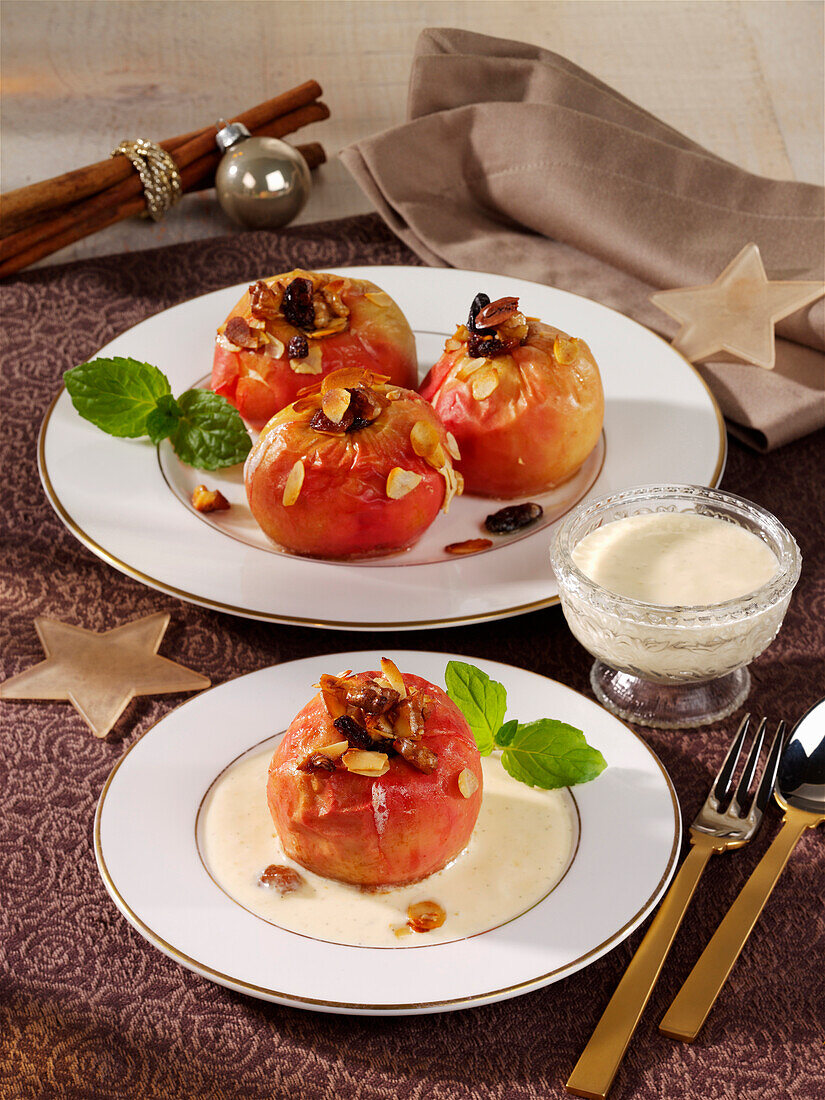 Nutty baked apples at Christmas