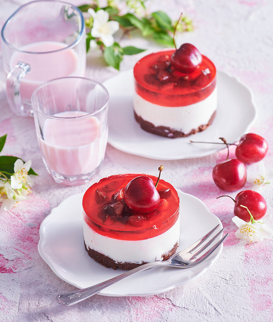 Cherry mini cheesecakes