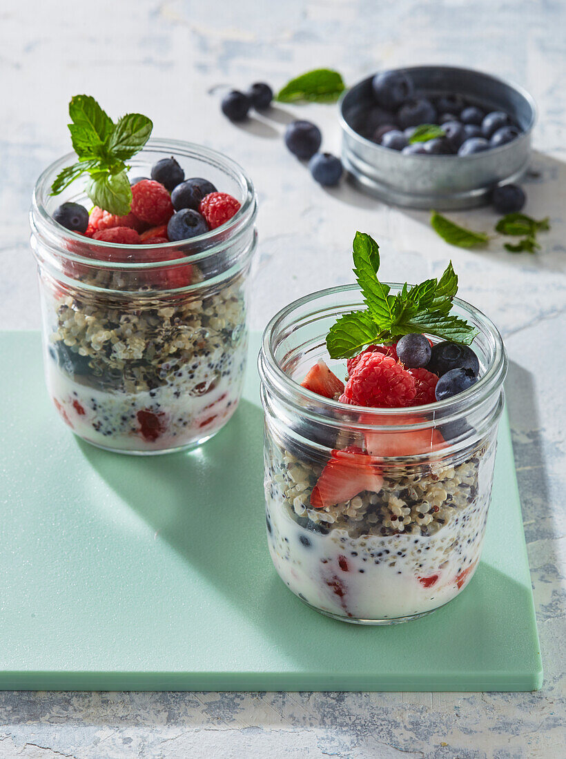 Kokosmilch-Quinoa mit frischen Früchten