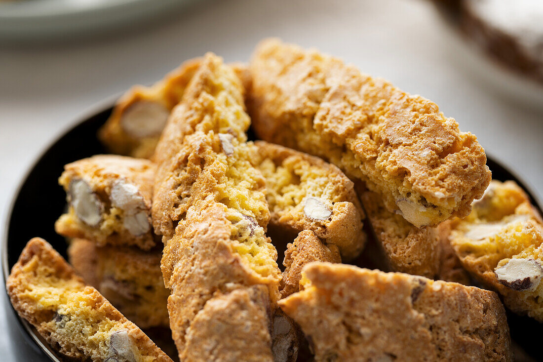 Cantuccini in a bowl (Close Up)