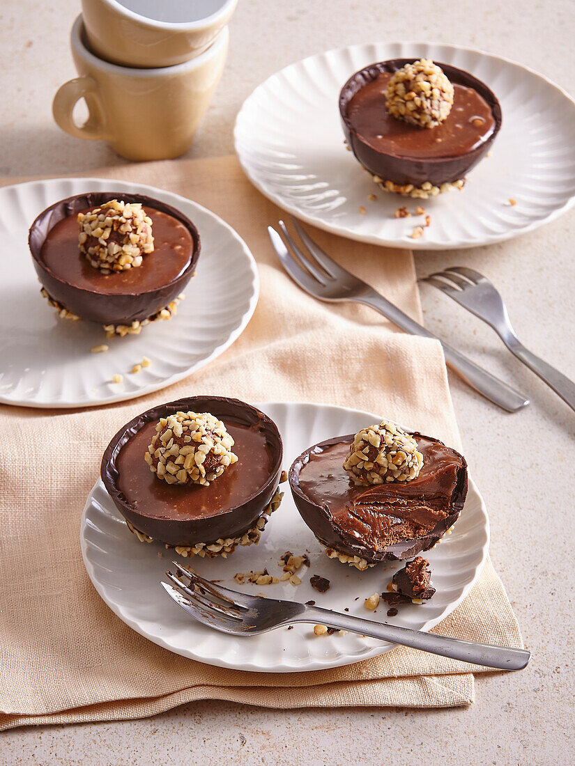 Mini chocolate nut cups