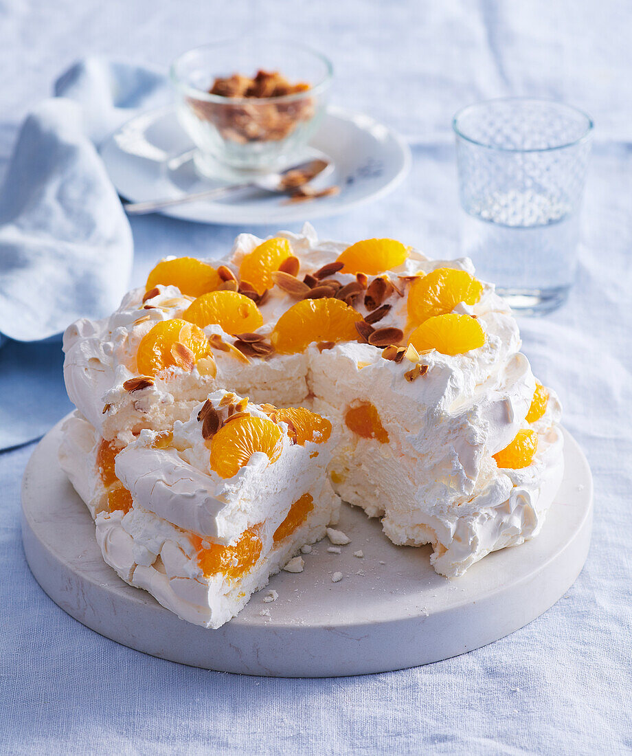 Pavlova with tangerines