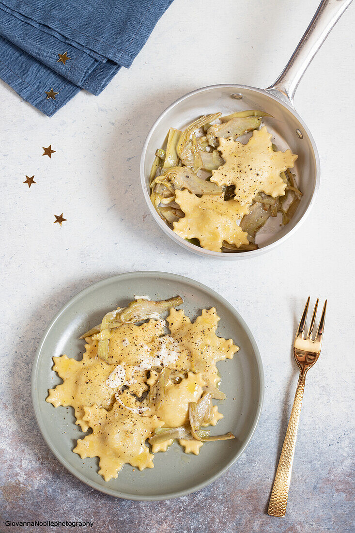 Ravioli with crescenza cheese and artichokes for Christmas