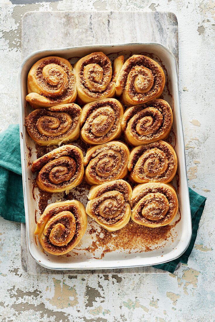 Vegane Schneckennudeln mit Nussfüllung