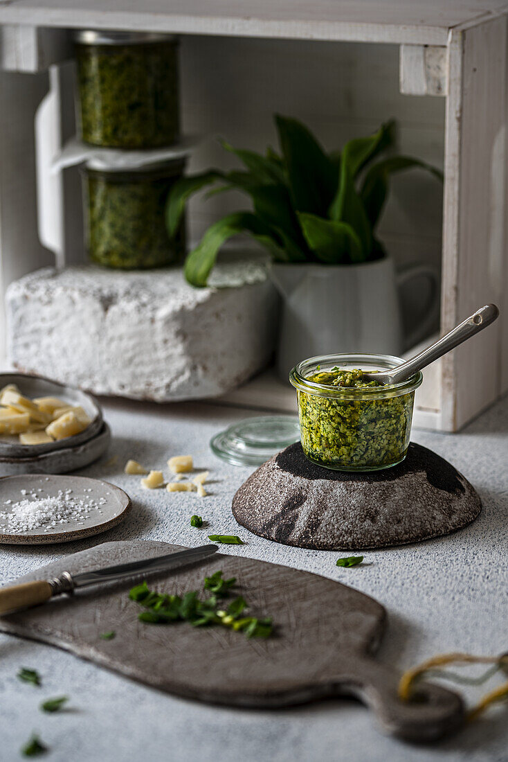 Wild garlic pesto with parmesan, salt and pine nuts