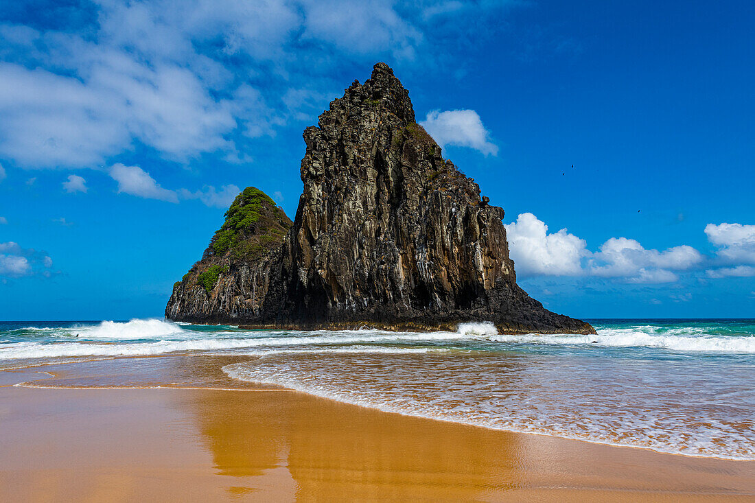 Two Brothers rocks on Cacimba do Padre beach, Fernando de Noronha, UNESCO World Heritage Site, Brazil, South America