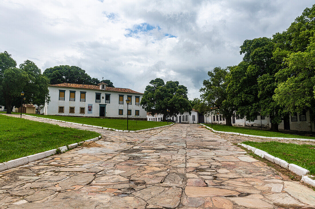 Fountain square, Old Goias, UNESCO World Heritage Site, Goias, Brazil, South America