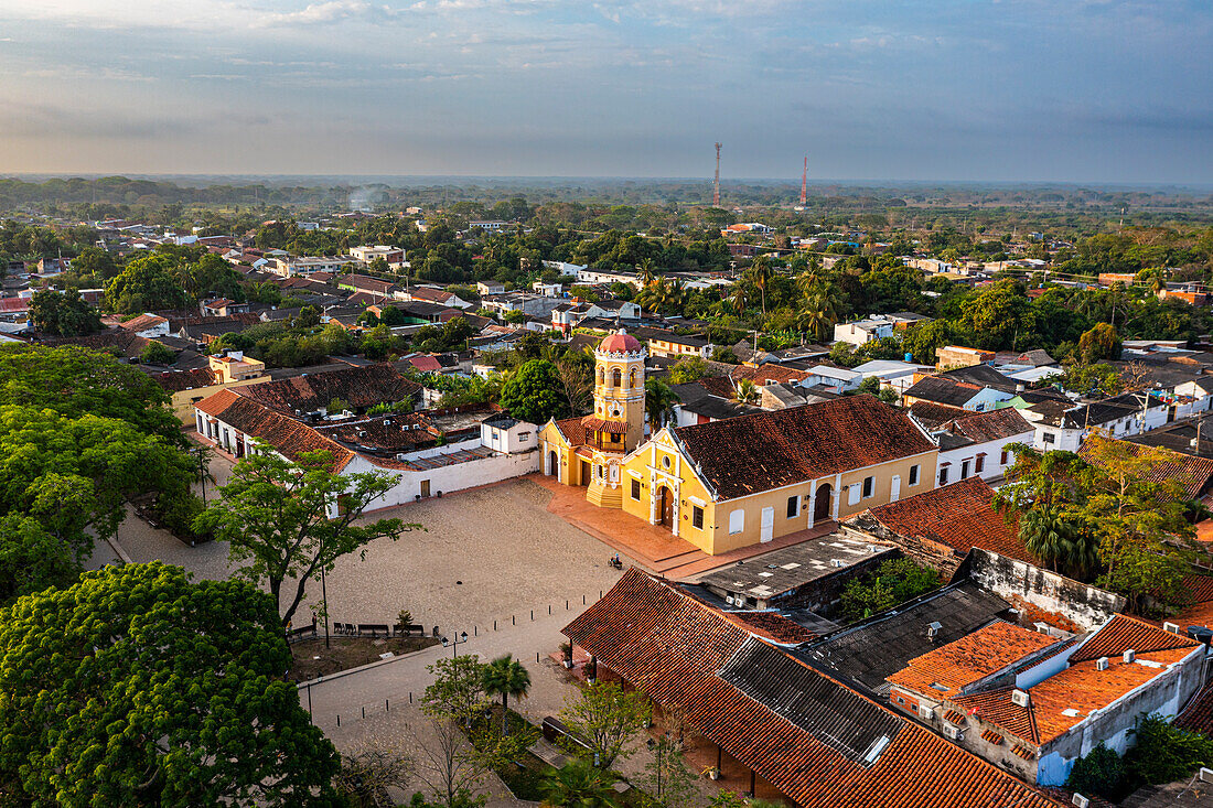 Aerial of the Iglesia De Santa Barbara, Mompox, UNESCO World Heritage Site, Colombia, South America