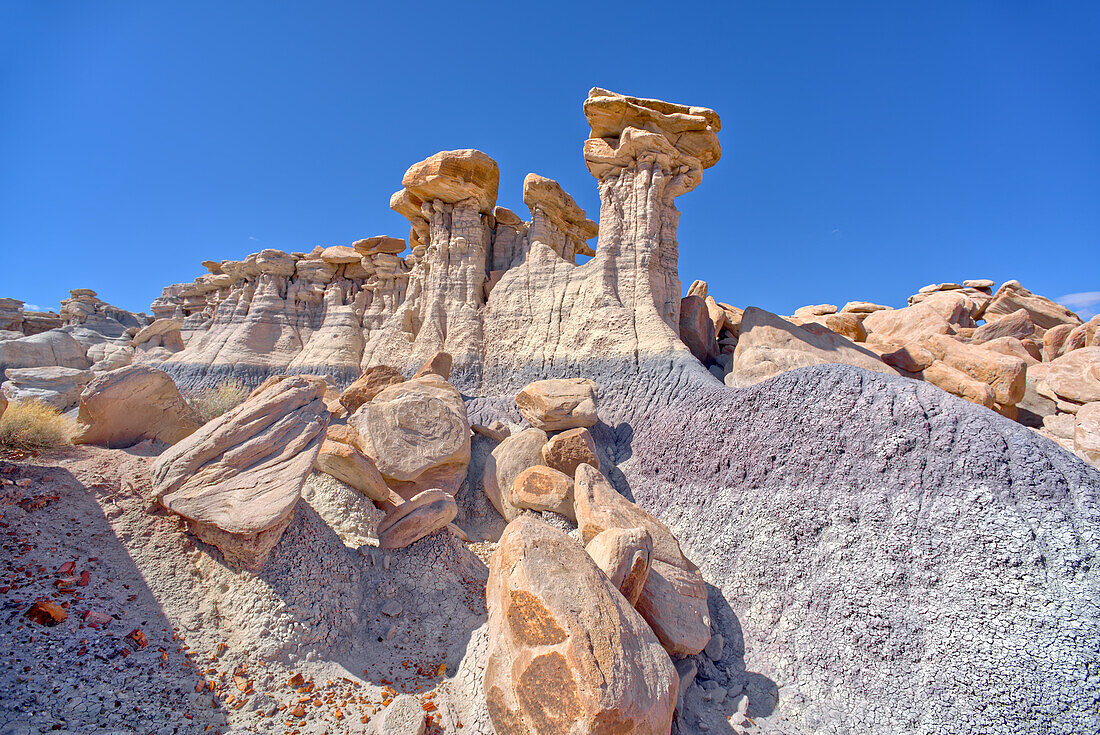 Ein Hoodoo-Kamm in Devil's Playground im Petrified Forest National Park, Arizona, Vereinigte Staaten von Amerika, Nordamerika