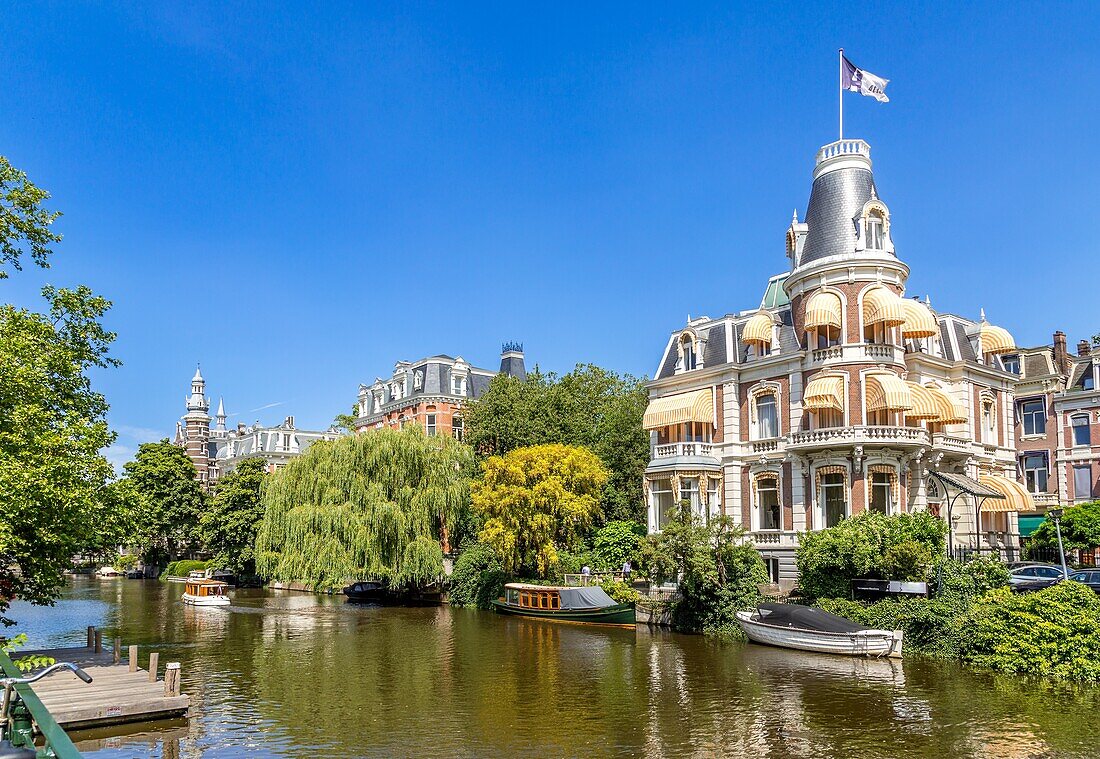 Weteringschans Canal, Amsterdam, North Holland, The Netherlands, Europe