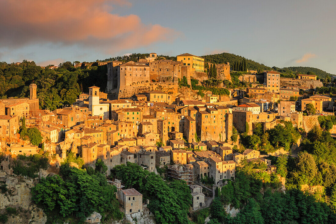 Sorano, Maremma, Grosseto District, Tuscany, Italy, Europe