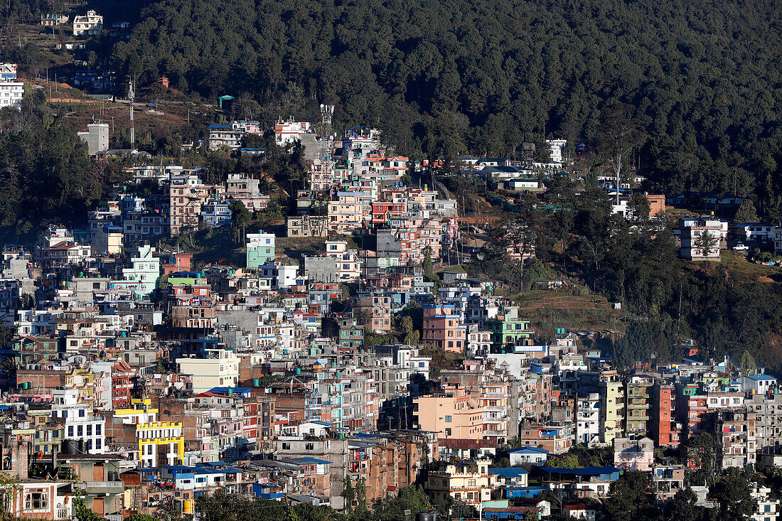 Blick auf die nepalesische Stadt Charikot, Dolakha, Nepal, Asien