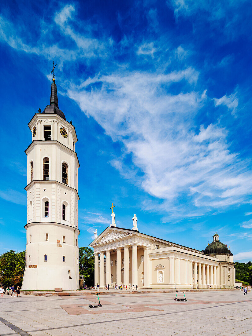 Kathedrale Basilika St. Stanislaus und St. Ladislaus und Glockenturm, Altstadt, UNESCO-Weltkulturerbe, Vilnius, Litauen, Europa