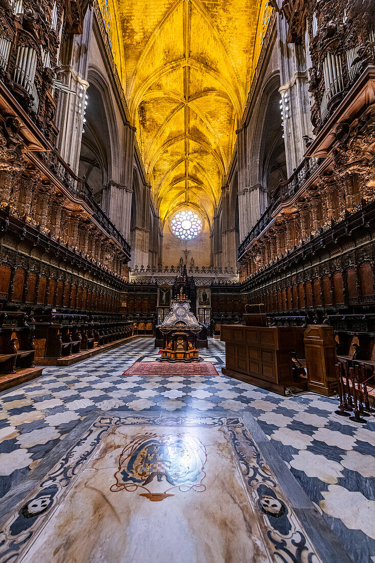 Innenraum der Kathedrale von Sevilla, UNESCO-Weltkulturerbe, Sevilla, Andalusien, Spanien, Europa