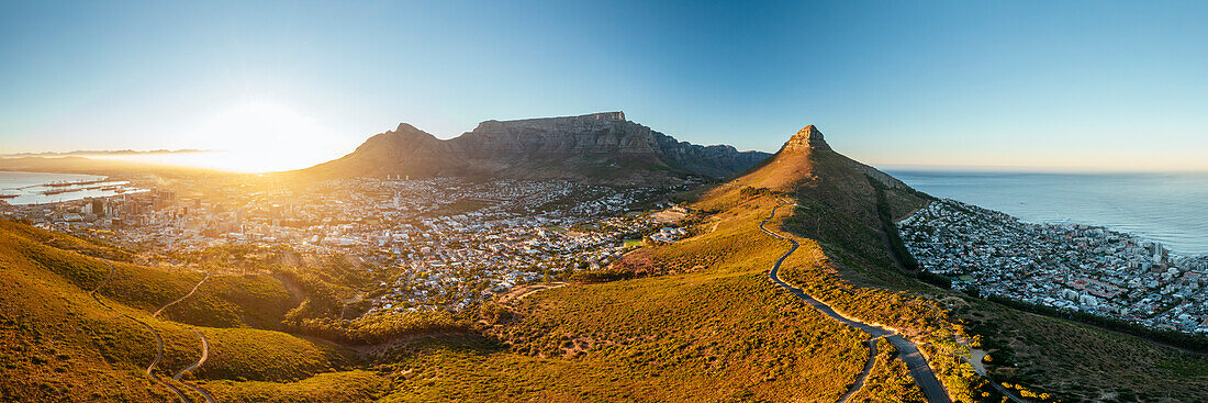 Luftaufnahme vom Signal Hill bei Sonnenaufgang, Kapstadt, Westkap, Südafrika, Afrika