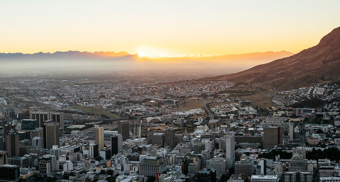 Blick vom Signal Hill in der Morgendämmerung, Kapstadt, Westkap, Südafrika, Afrika