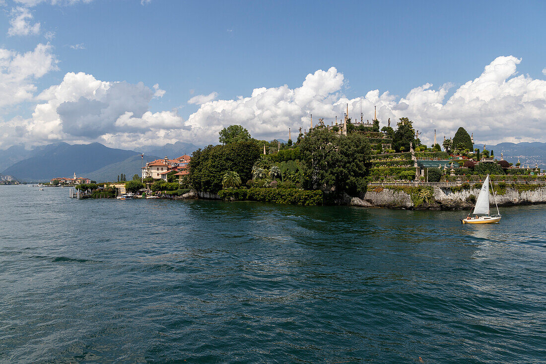 Blick auf den Garten der Isola Bella, Borromäische Inseln, Lago Maggiore, Stresa, Piemont, Italienische Seenplatte, Italien, Europa