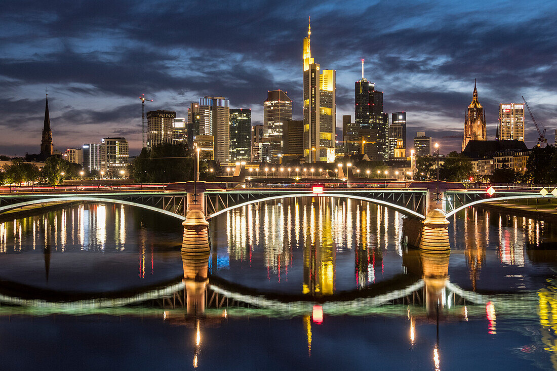 The River Main, Ignatz Bubis Bridge, Dom Cathedral and skyscrapers of Frankfurt's Business District, Frankfurt, Hesse, Germany, Europe