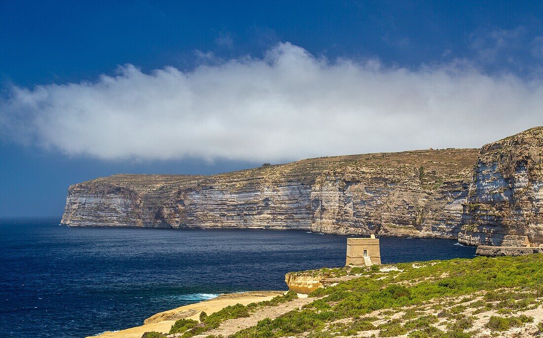 Der Xlendi-Wachturm in Munxar, einer der Lascaris-Türme, die 1650 vom Johanniterorden errichtet wurden, Insel Gozo, Malta, Mittelmeer, Europa