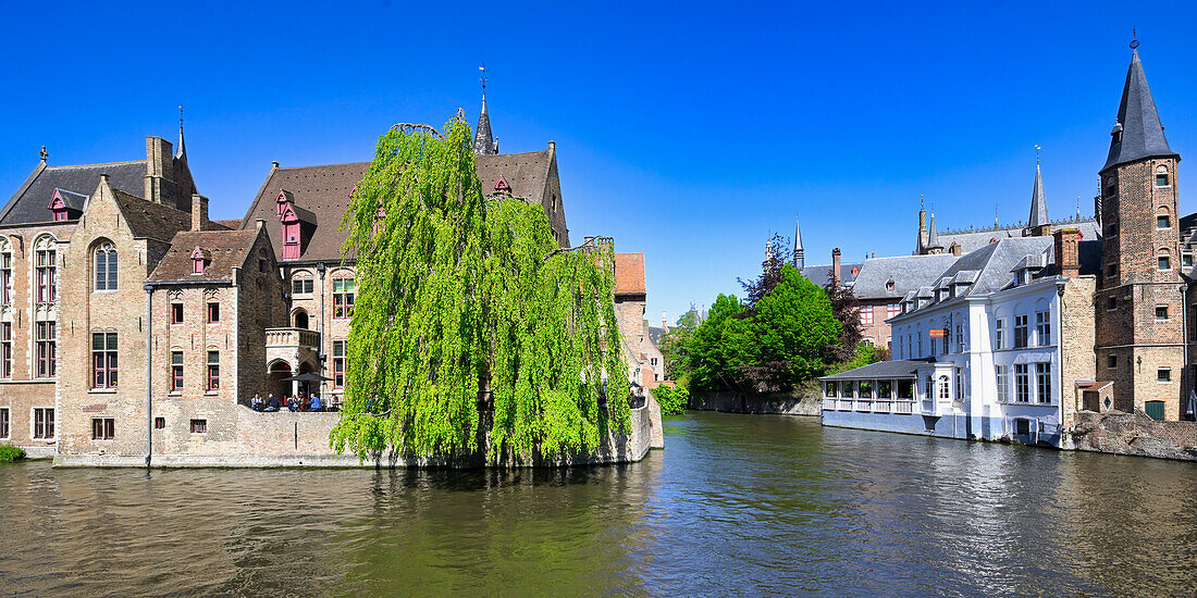 Old houses along the canal Rozenhoedkaai, Bruges, UNESCO World Heritage Site, Belgium, Europe
