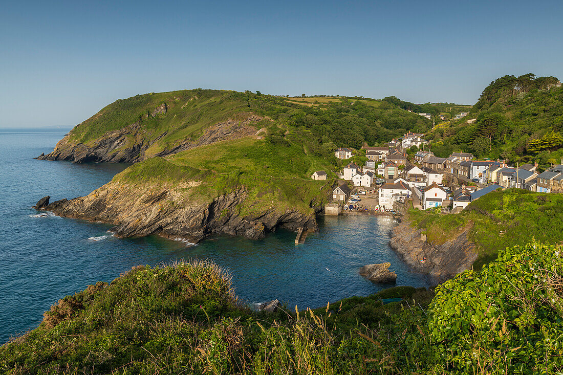 Pretty Portloe, a tiny Cornish harbour fishing village on the south coast of Cornwall, England, United Kingdom, Europe