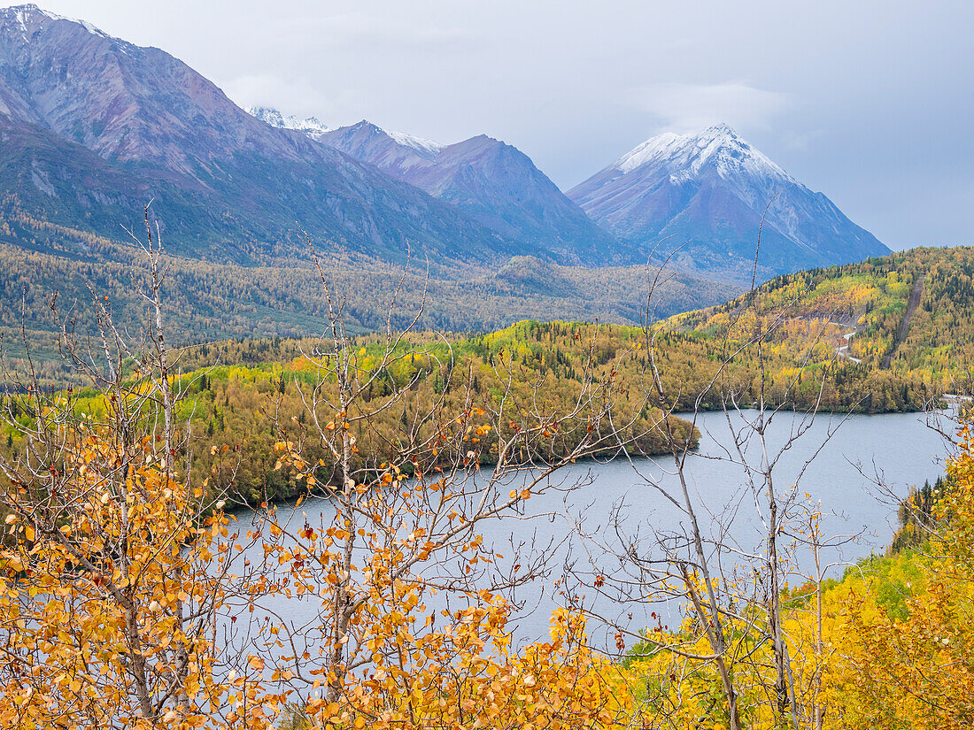 Ein Blick auf den See in der Nähe des Manatusa State Park, Alaska, Vereinigte Staaten von Amerika, Nordamerika