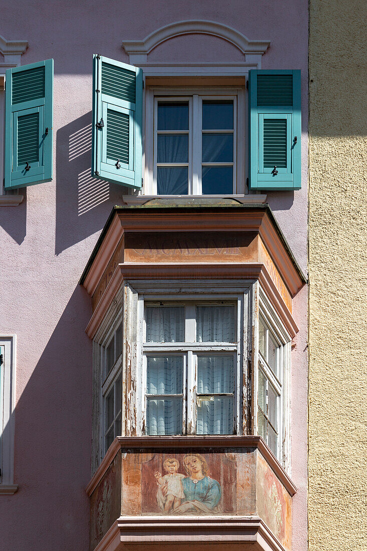 Typical houses in the old town of Bozen, Bozen, Sud Tirol, Alto Adige, Italy, Europe