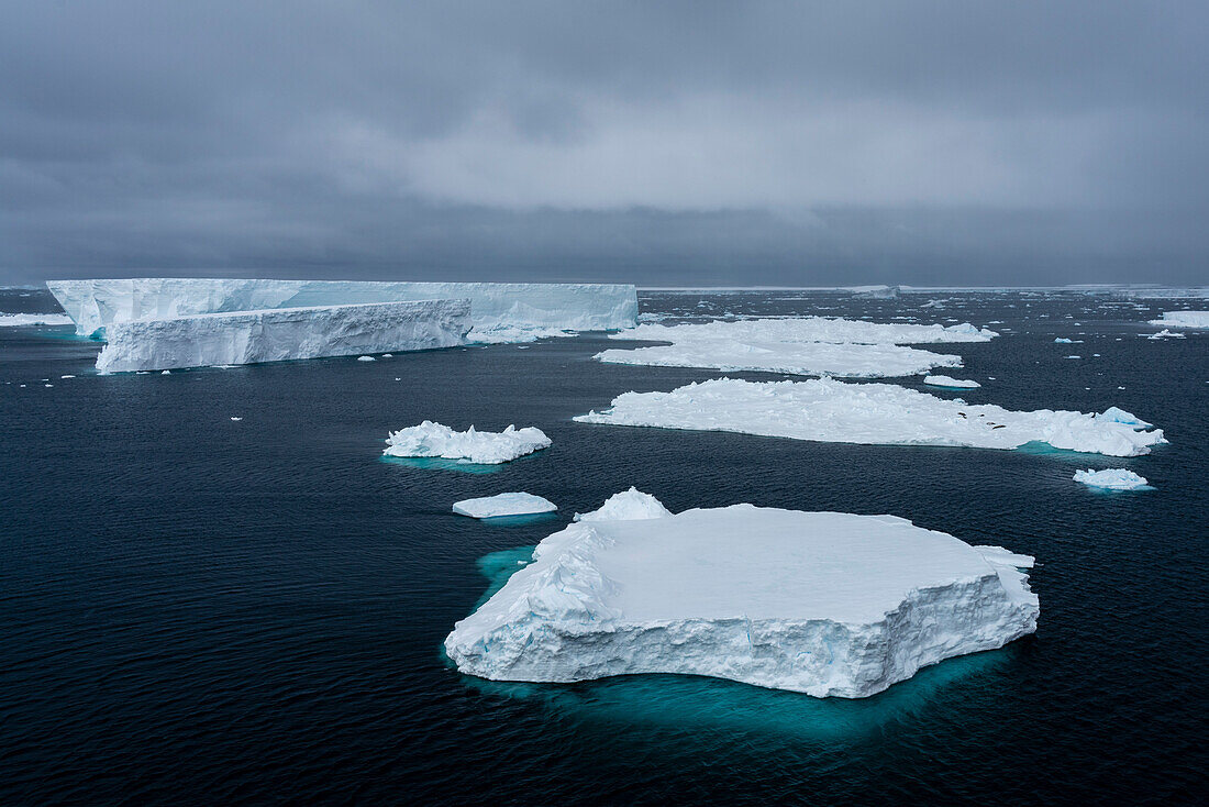 Tafel-Eisberg, Larsen C-Schelfeis, Weddellmeer, Antarktis, Polargebiete