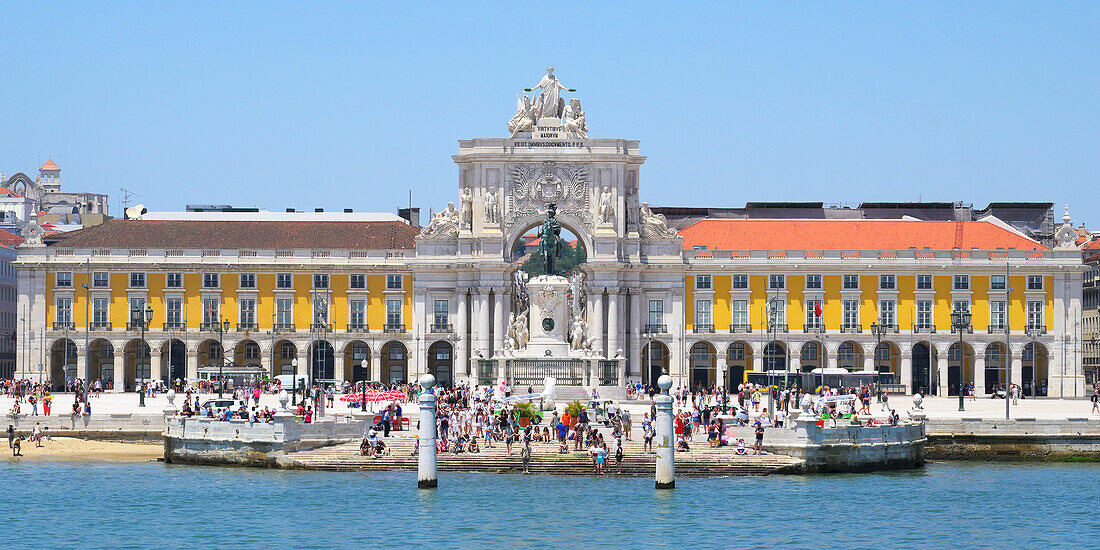 Praca do Comercio und Siegesbogen, Lissabon, Portugal, Europa